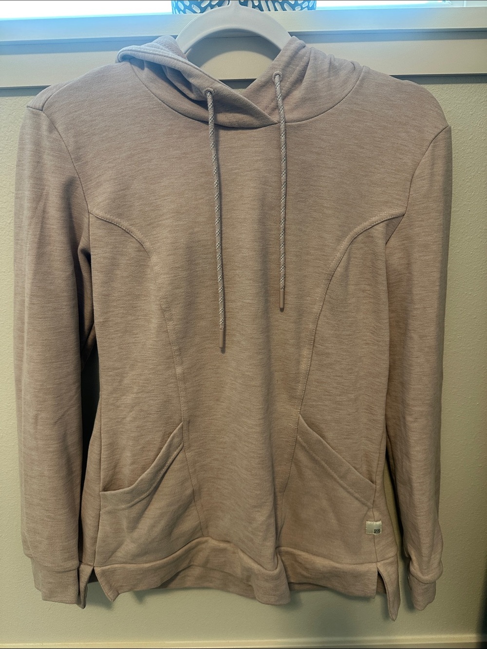 Avalanche Women's Hoodie in Taupe
